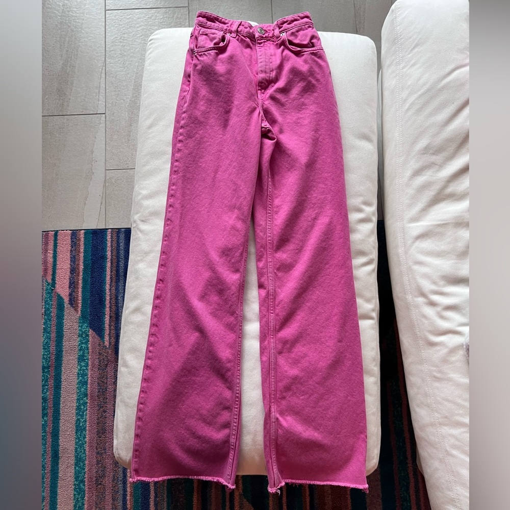 AMAZING ZARA SIZE 2 HIGH-WAISTED PINK LEG JEANS PANTS